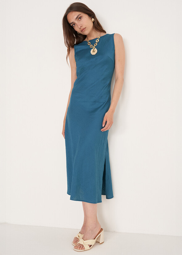 Abito Ander in viscosa

 BLU OTTANIO Donna null