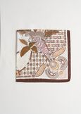 IDEA REGALO KIT FOULARD FANTASIA  E PROFUMO CI BEIGE LATTE Donna immagine n. 3