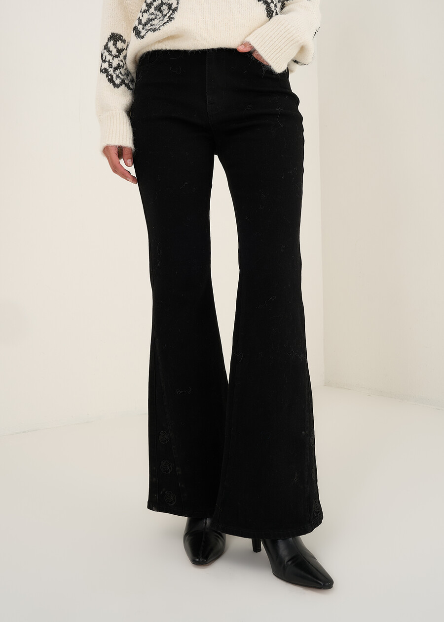 Jeans Cindy flare con ricamo rose NERO Donna , immagine n. 2