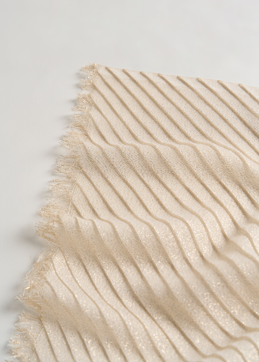 Sciarpa Suellen pliss&eacute; in lurex BEIGE LATTEGOLD Donna , immagine n. 3