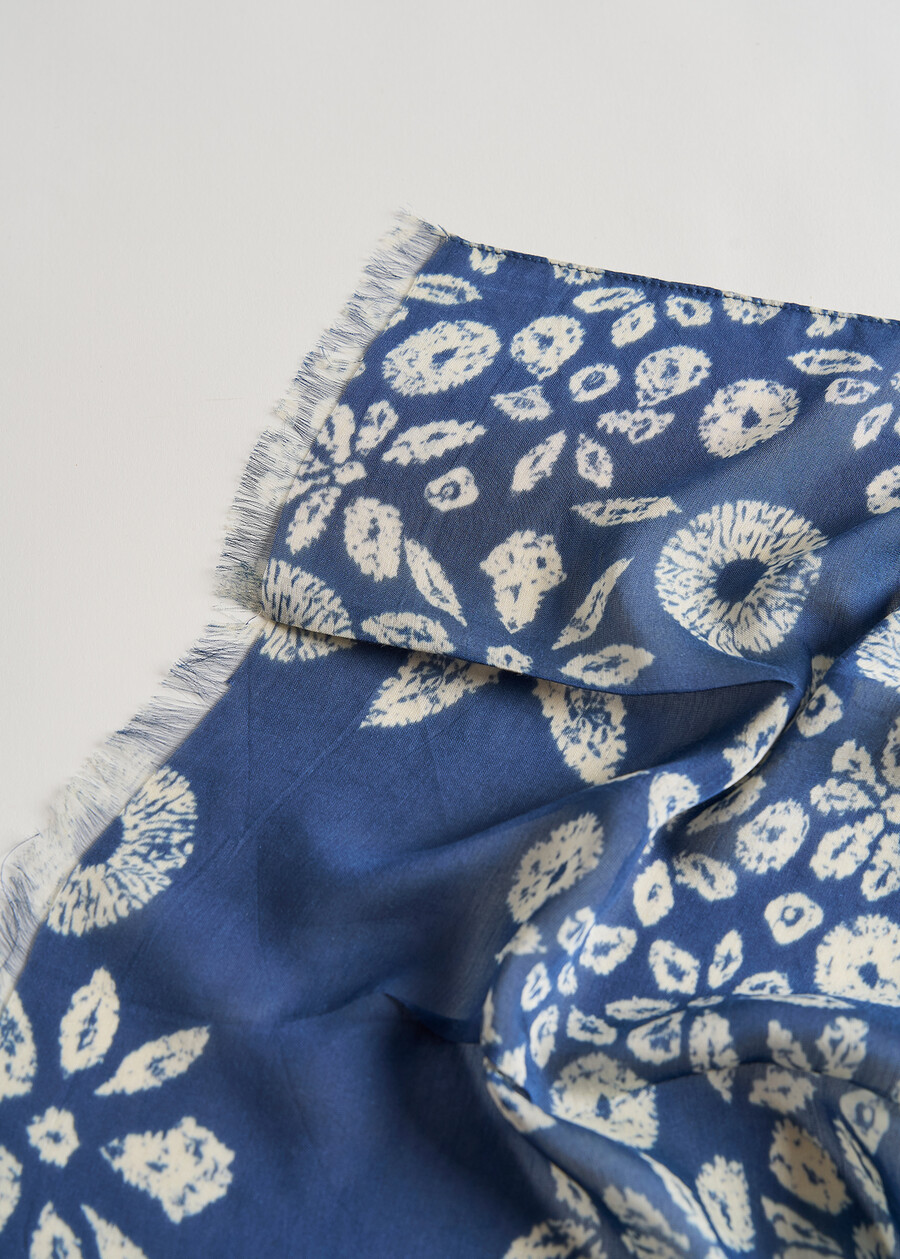 Sciarpa Sibyl con fiori stilizzati MARRONEBLU Donna , immagine n. 3