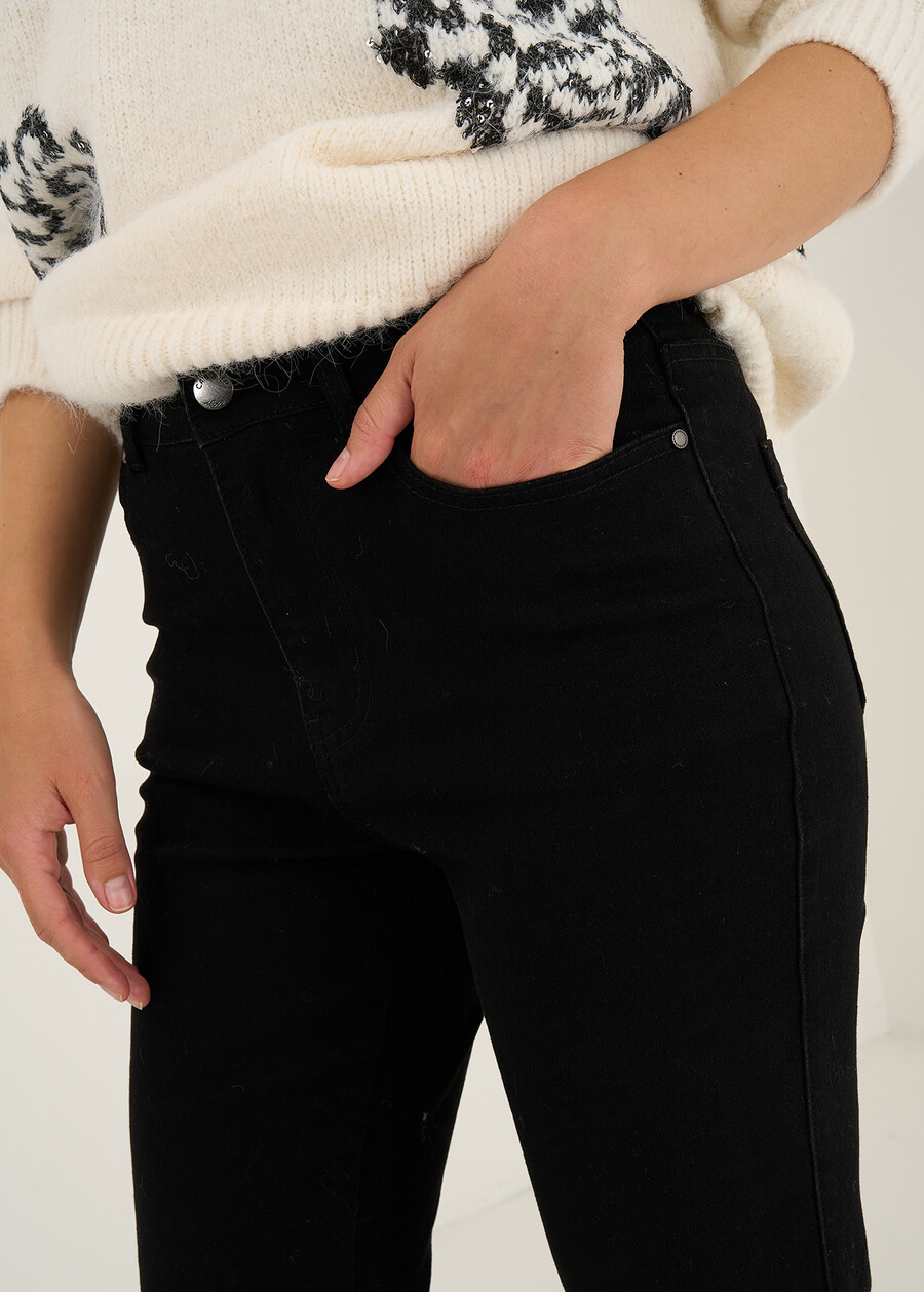 Jeans Cindy flare con ricamo rose NERO Donna , immagine n. 4