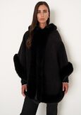 Mantella Moyra in maglia ed ecopelliccia NERO BLACKBEIGE LATTE Donna immagine n. 1