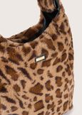Bright eco-fur sac bag  Woman image number 3