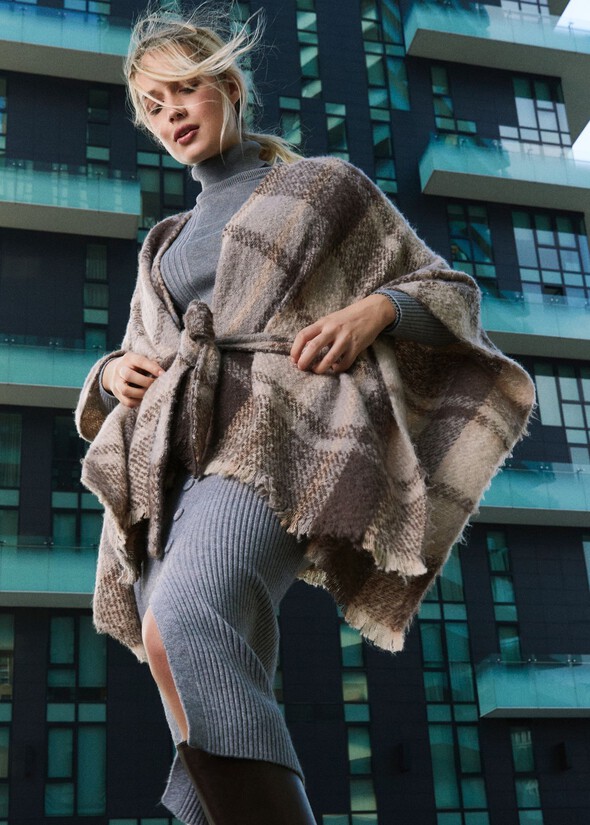 Marra check pattern cape BLUE COLONIALBEIGE TAUPE Woman null