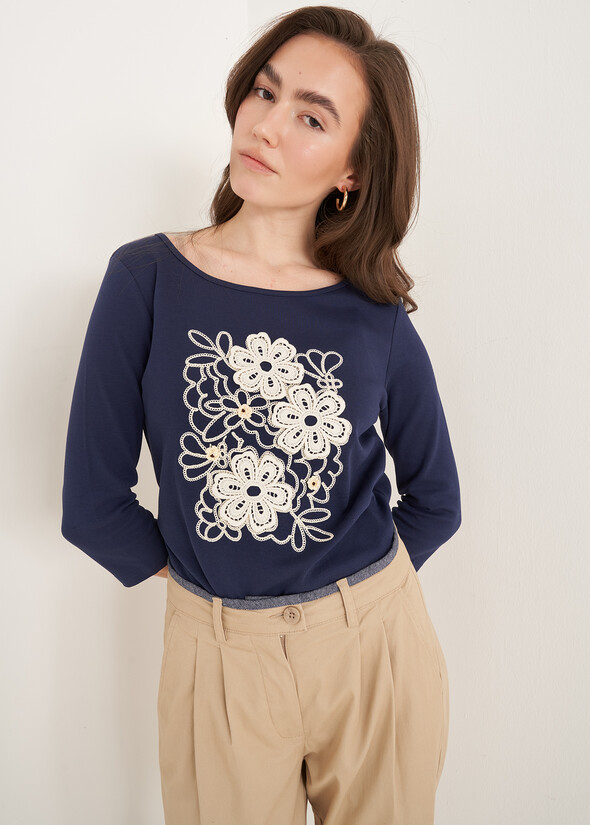 Stezy T-shirt with Embroidery
 BLU Woman null