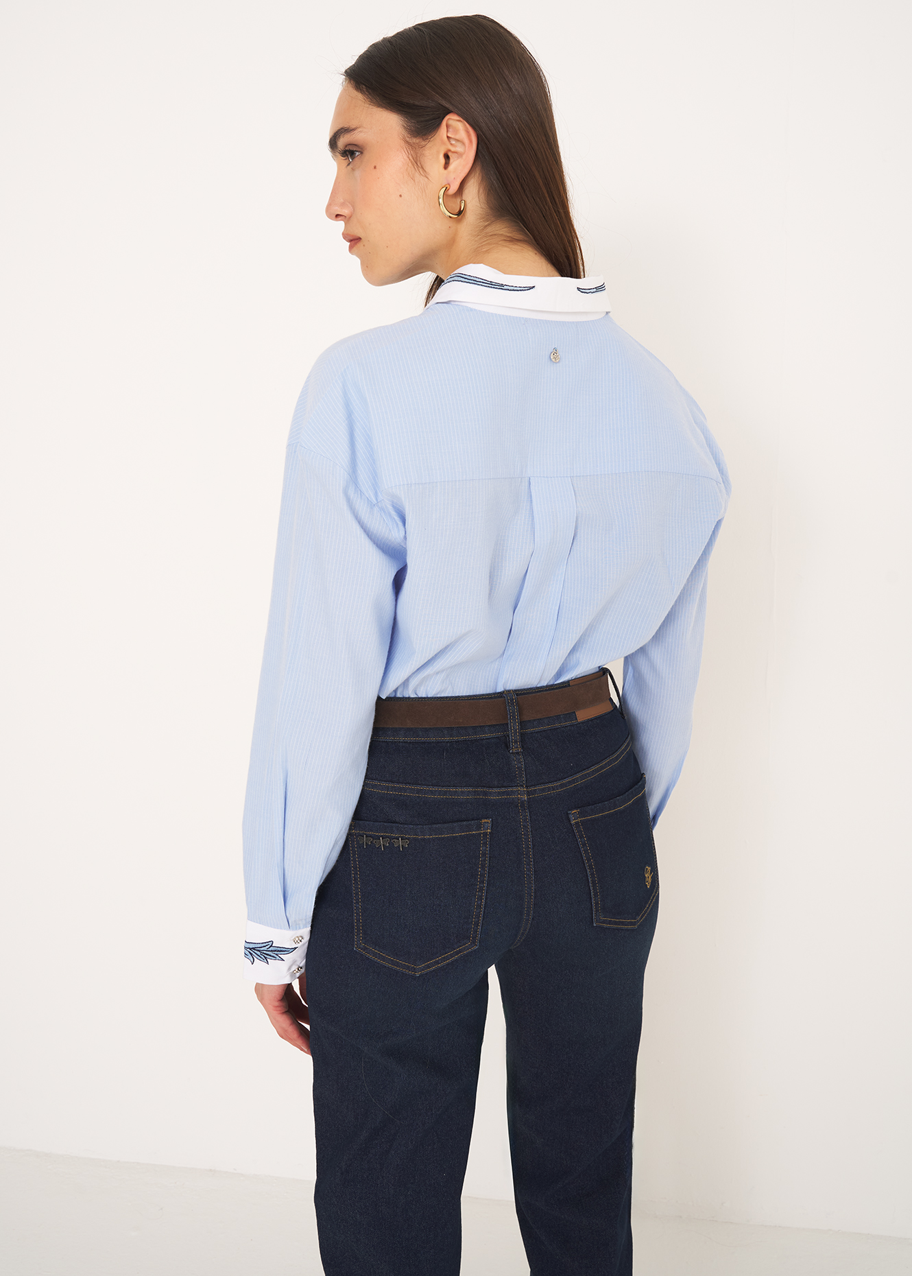 Camicia aderente in popeline - Bianco/marrone righe - DONNA | H&M IT